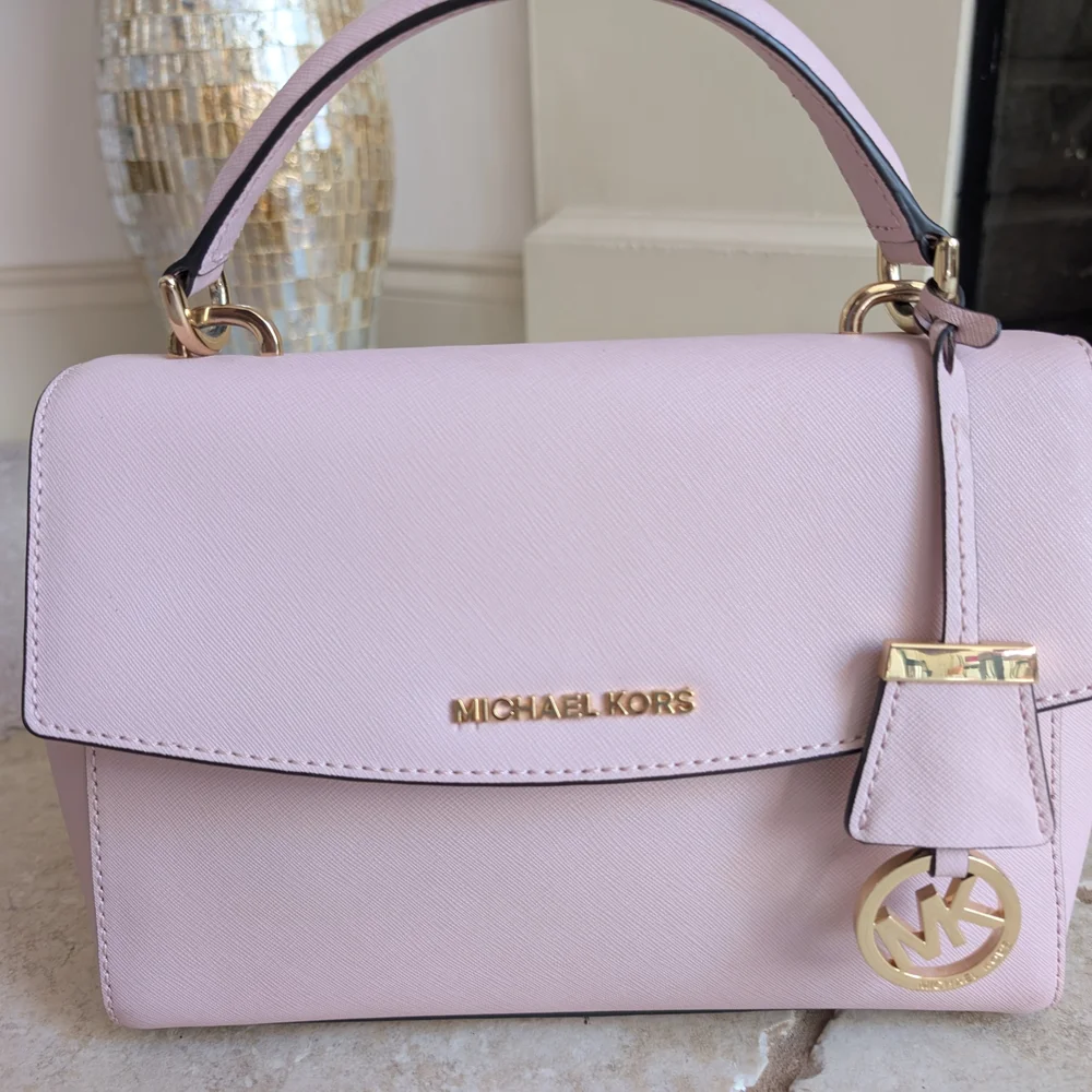 Michael Kors Soft Pink Crossbody Handbag - Picture 3 of 8